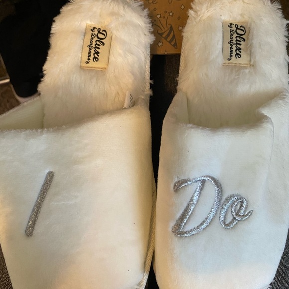 Slippers size large 9-10 women I Do - Picture 3 of 6